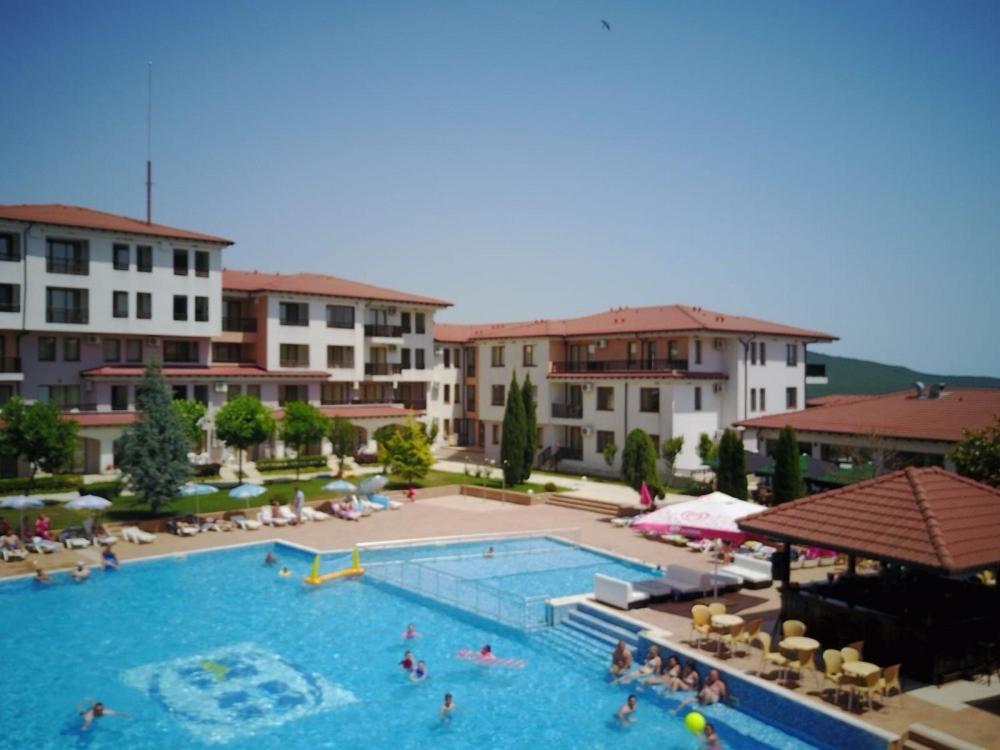 Harmony Hills Tomovi C12 * Rogachevo